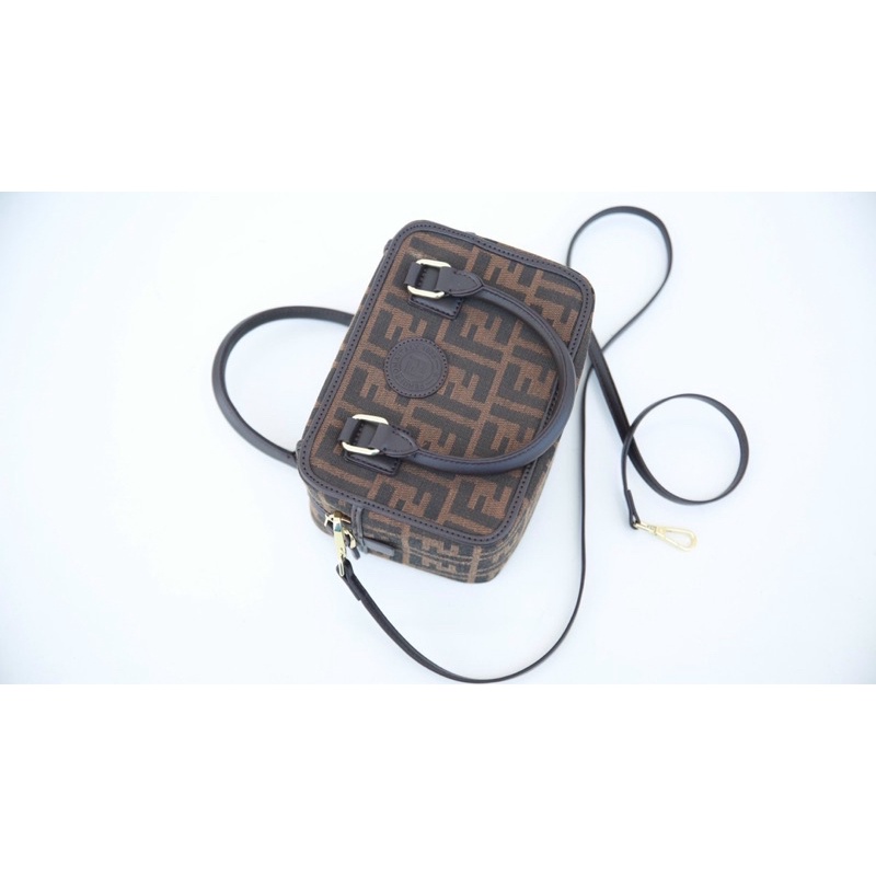 Túi Fendi Trống New
