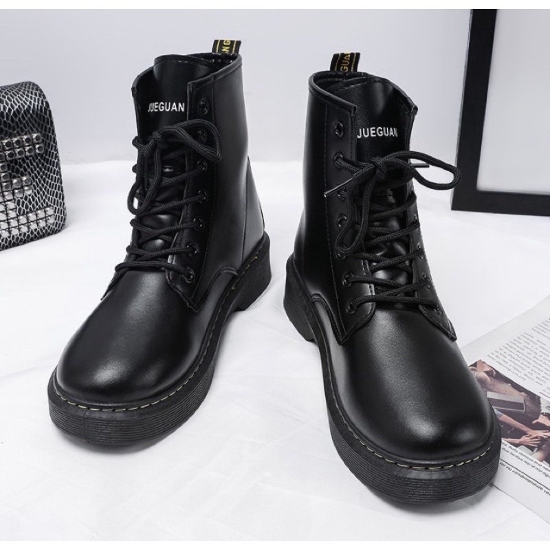 Giày nữ boot GOLDSNEAKER cổ cao màu trắng đen