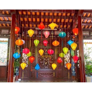 Đèn lồng hội an tỏi ngược  lụa tơ tằm chuyên trang trí chùa miếu treo tết trung thu (30,45cm)