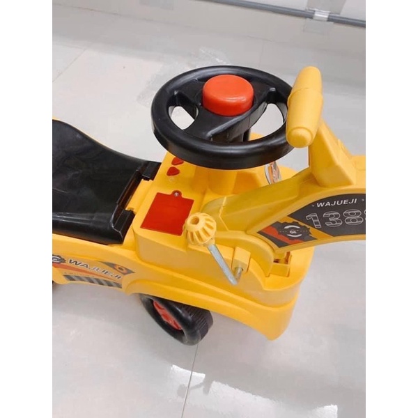 Xe cần cẩu có nhạc cho bé