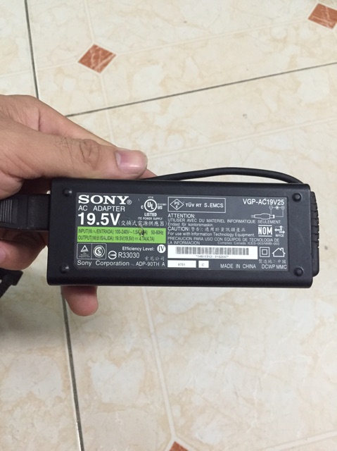 Sạc laptop zin hãng sony vaio 19.5v-4.7A