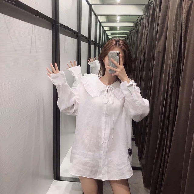 Áo sơ mi cổ sen to
