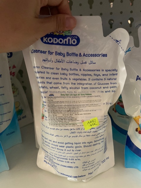 Nước rửa bình sữa dạng túi 700ml kodomo thái lan chính hãng