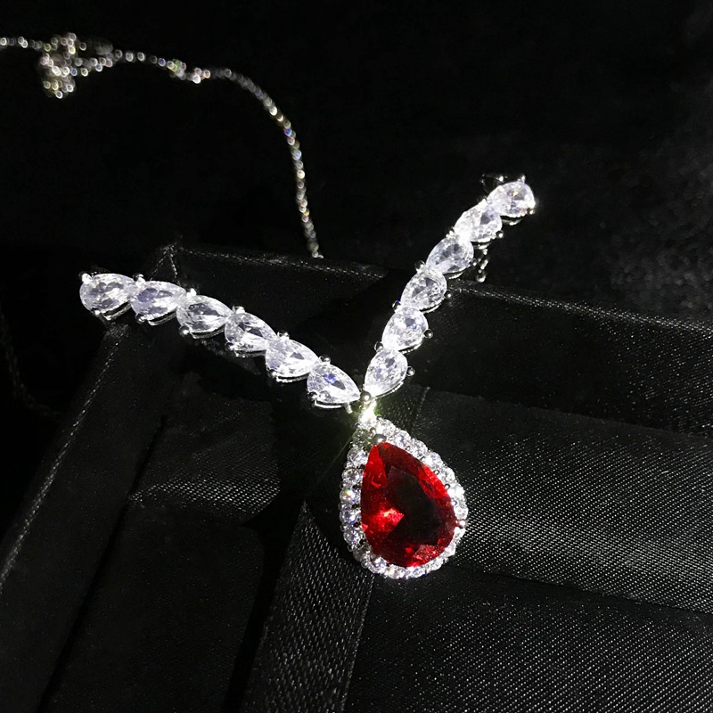 Vòng cổ Mặt Hình Cánh Thiên Thần Đính Đá Zircon Đỏ Thanh Lịch Dành Cho Nữ