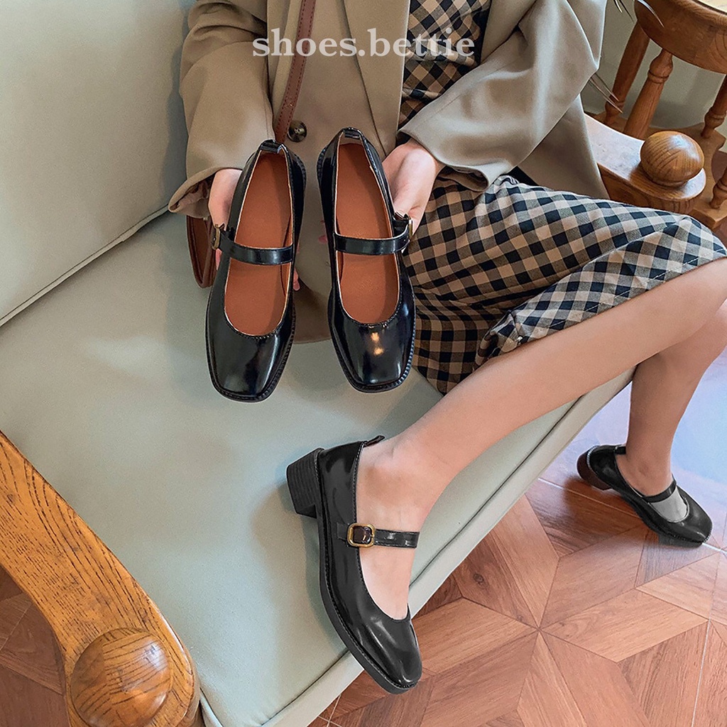 Giày Mary Jane bóng mũi vuông khoá gold