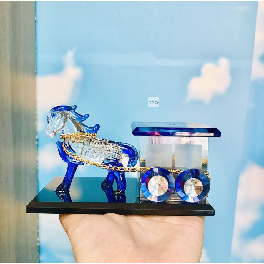 Tượng pha lê ngựa kéo xe trang trí ô tô,khử mùi hôi trong xe,hương dịu nhẹ,tạo điểm nhấn cho xe,tặng kèm nước hoa