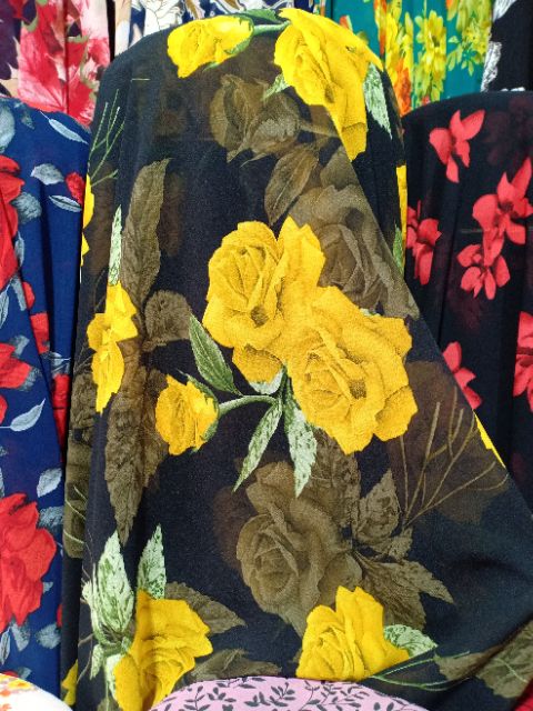 Vải voan hoa hồng