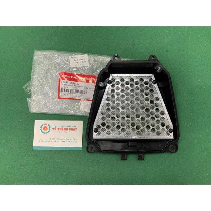 Mủ đen chụp bô E Winner X dưới có lưới sắt