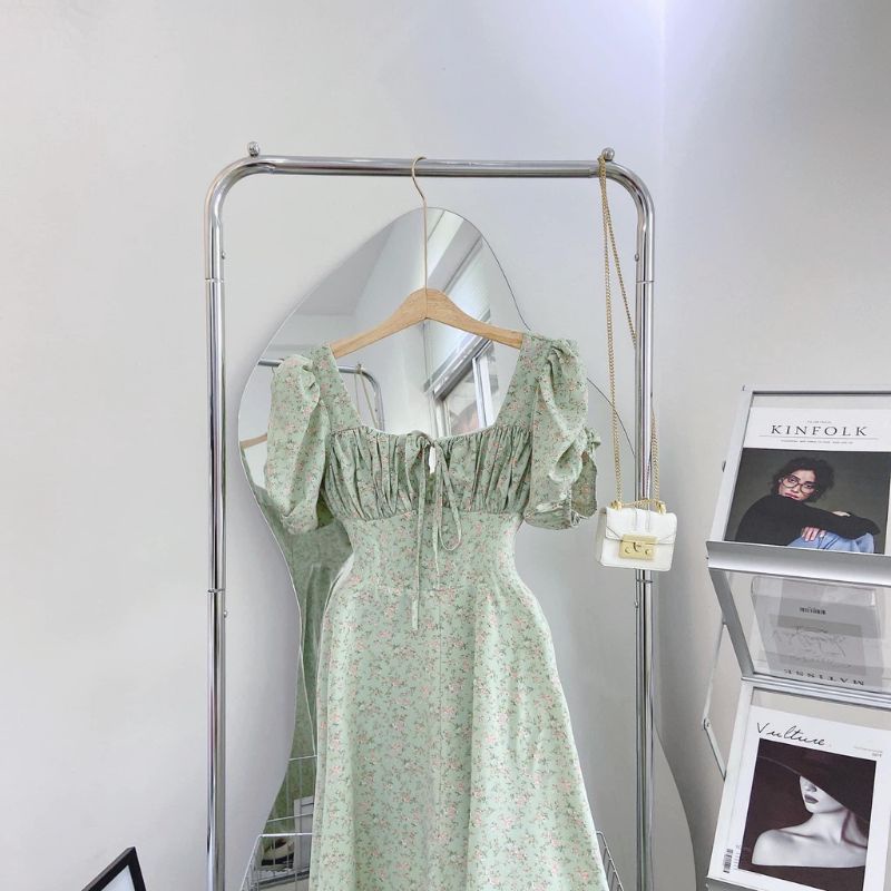 Váy hoa xẻ tà siêu xinh