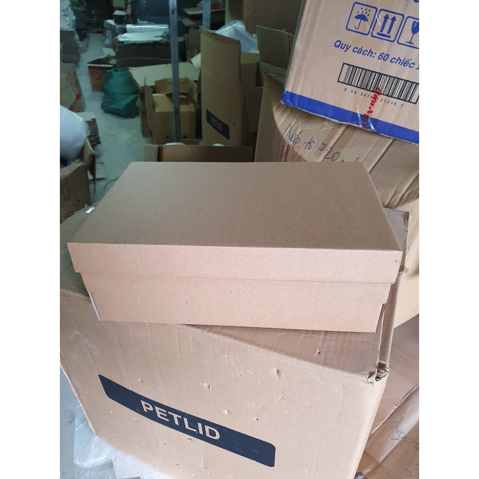 Hộp carton đựng giày có sẵn 31x19x11cm