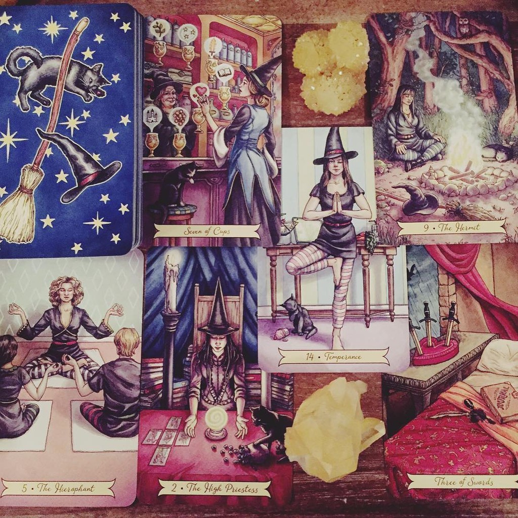 Bài Everyday Witch Tarot