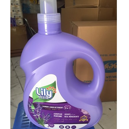 Nước giặt xả Lily hương nước hoa thiên nhiên can 4kg - 3.6L màu tím