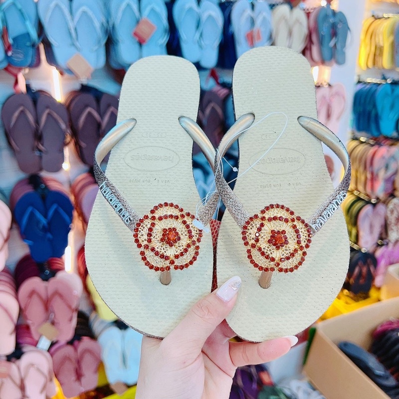 HVN-kim tuyến viền xám đen mix charm•Linda Trần’s•