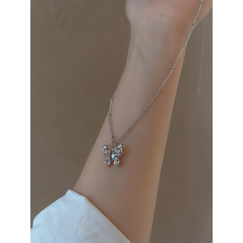 Vòng cổ mặt hình bướm đính đá zircon thanh lịch