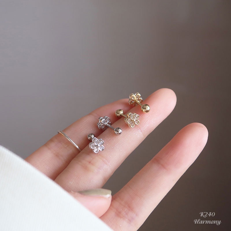 Khuyên tai tròn nữ bạc 925 bông hoa nụ đá chốt bi vặn màu xi bạch kim và vàng | HARMONY ACCESSORIES K240