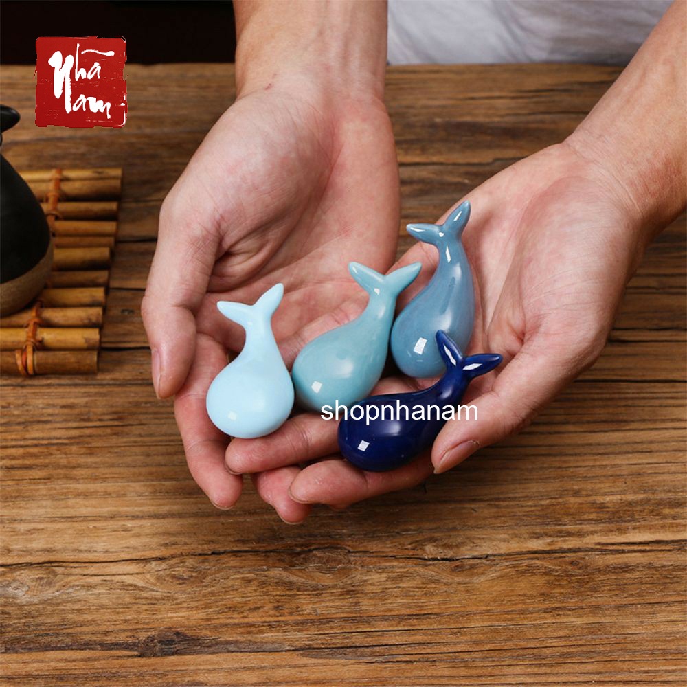 Tượng cá voi gốm sứ gác đũa bàn ăn