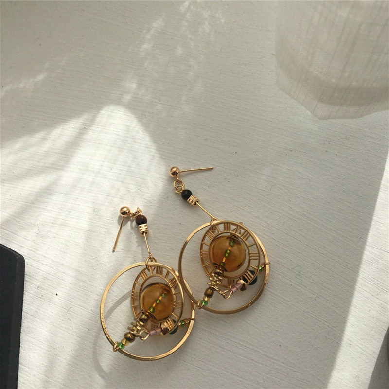 Khuyên Tai Hình Hành Tinh Mặt Kính Màu Vàng Thời Trang Thích Hợp Làm Quà Tặng Cho Bạn