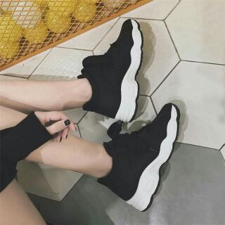 Giầy thể thao dây to