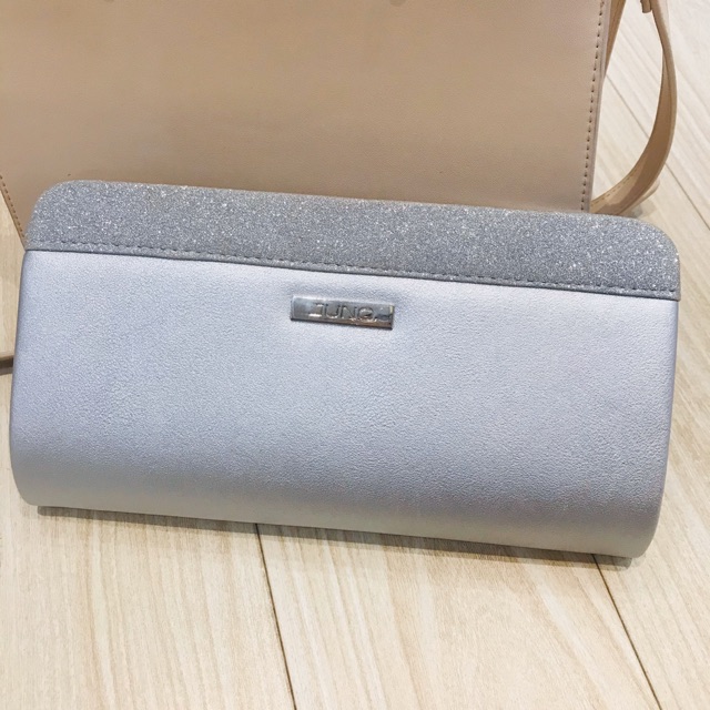 Thanh lý bóp tiệc Juno