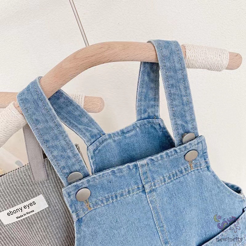 Quần Yếm Jean Phối Túi Lớn Kiểu Hàn Quốc Dễ Thương Cho Bé Gái