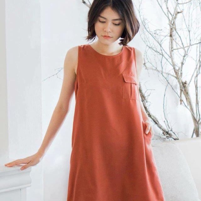 Đầm suông buộc nơ sau