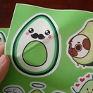 Giao nhanh, sticker lớn y hình, tuy nhiên vì shop chỉ đóng gói trong 1 bìa thư nên sticker bị cong gãy khá nhiều, rất không hài lòng, góp ý shop lần sau chèn thêm 1 tấm bìa cứng vào để tránh tình trạng này