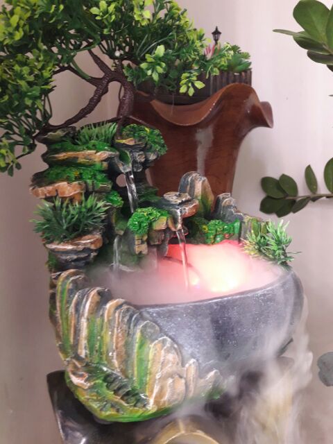 Thác nước trưng bày nội thất phong thủy