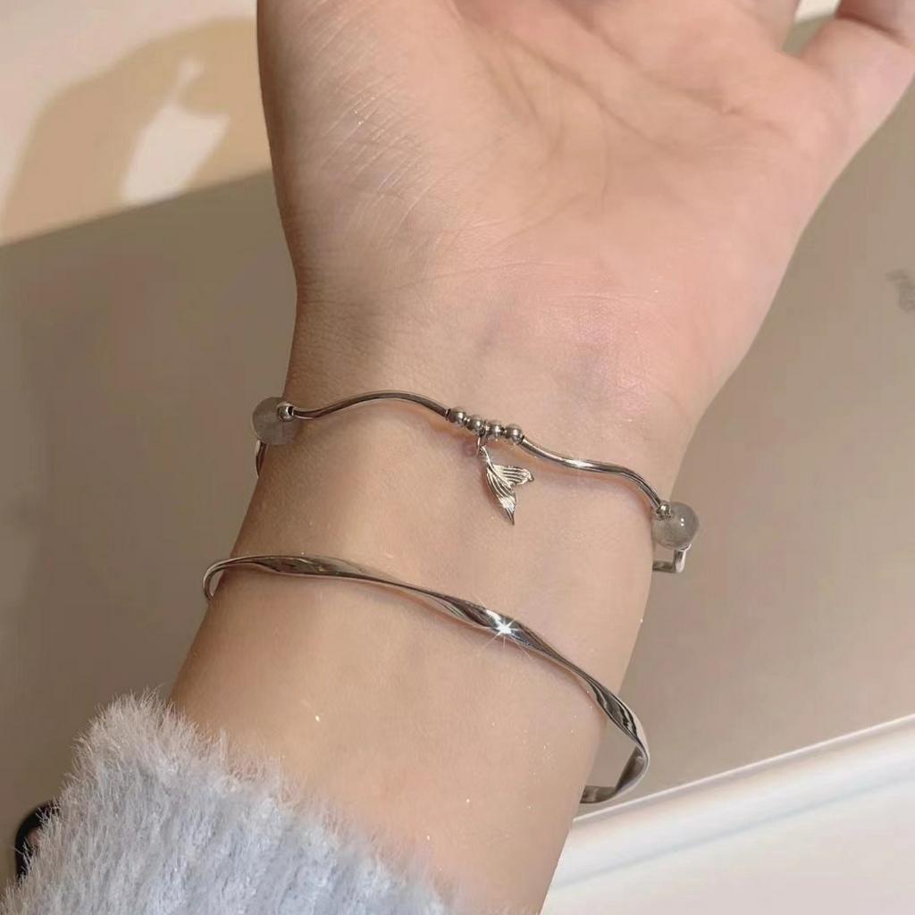 Vòng Tay Hai Lớp Thiết Kế Đuôi Cá Độc Đáo