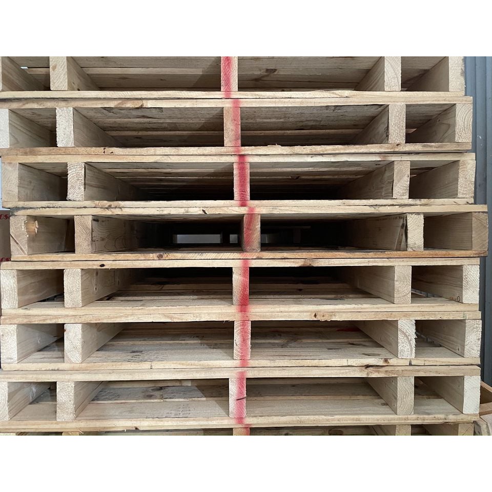 Pallet gỗ đẹp thanh lý - pallet hàng nhập