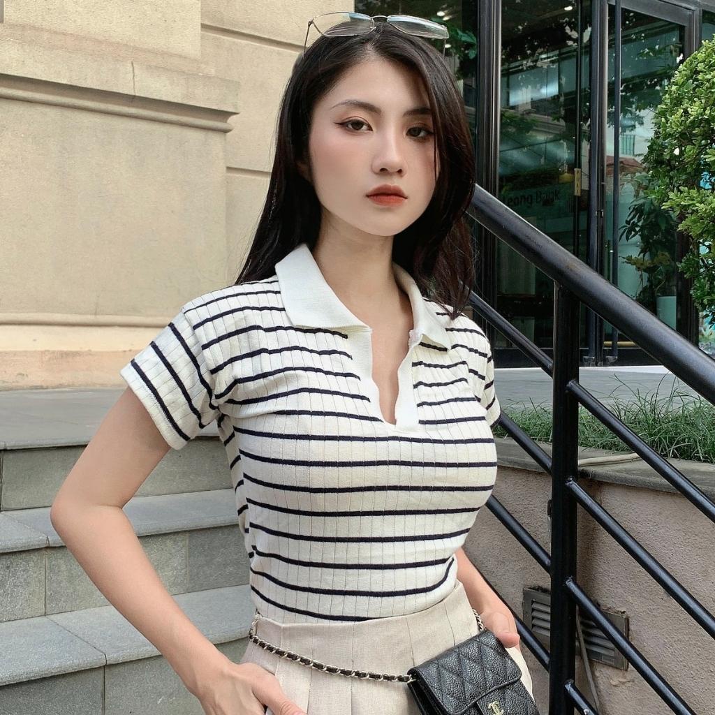 Áo dệt kim tay ngắn cổ bẻ chữ V phong cách thời trang Xquin, Áo cổ bẻ tay cộc hoạ tiết sọc ngang siêu xinh