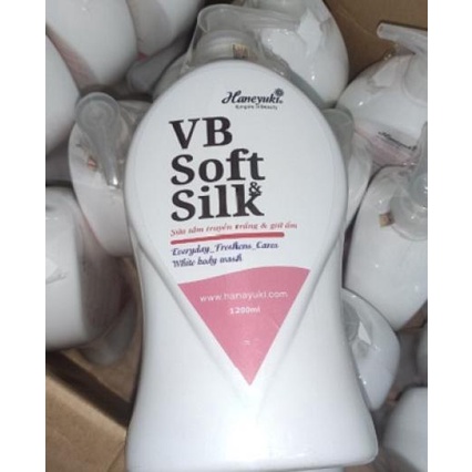 1 CHAI SỮA TẮM TRUYỀN TRẮNG HANA SOFT SILK CHAI 1200ML GIAO MẦU NGẨU NHIÊN