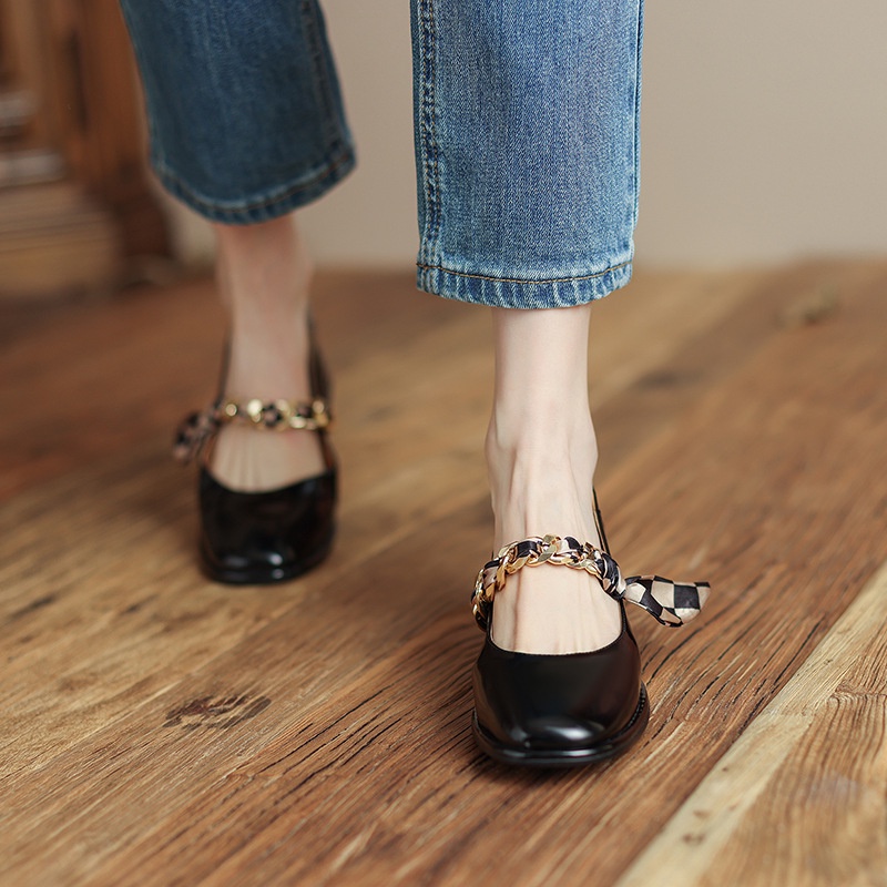 Giày cao gót IELGY mũi vuông phối dây xích thời trang cho nữ