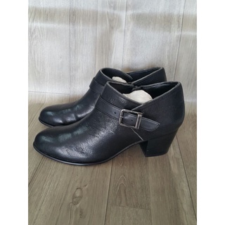Thanh lý boot clarks da thật new