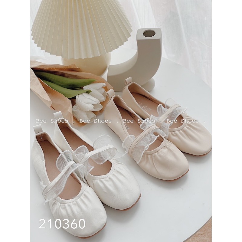 BEESHOES - GIÀY BÚP BÊ NỮ MŨI TRÒN QUAI NGANG BÈO ĐẾ BỆT - GIÀY BÚP BÊ NỮ MŨI TRÒN ĐẾ BỆT SẴN MÀU KEM - TRẮNG 210360