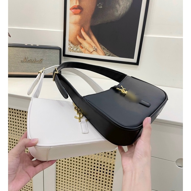 Túi kẹp nách yếu sinh lý 😅