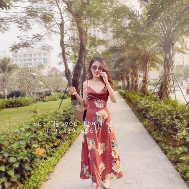 Maxi hoa cổ đổ