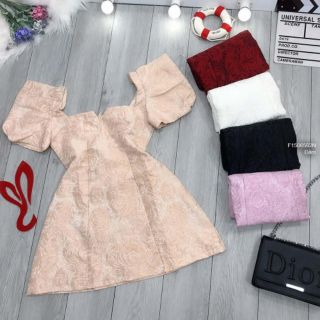 Đầm gấm cổ vuông tay phồng!