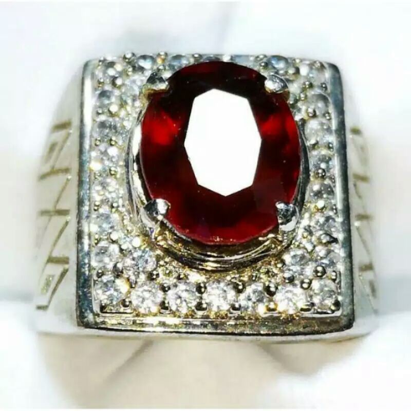 Nhẫn Đính Đá Garnet Tự Nhiên Chất Lượng Cao