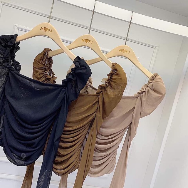 Áo lưới dúm tay nhún bồng