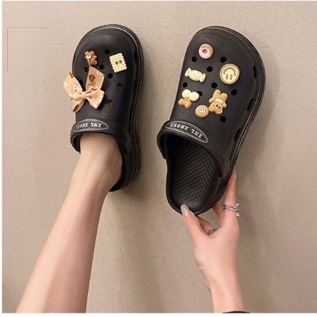 DÉP SỤC CROSS SIÊU NHẸ NỮ ĐẾ CAO 3CM TẶNG KÈM 9 STICKER