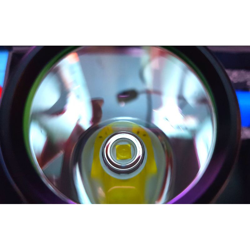 Đèn pin X6 SFT40/5050 1.7mm 25w quang thông 2400 lumen sơn mạ titan xám khói cổng sạc USB-Type -C