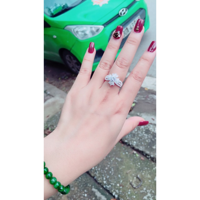 Nhẫn hoa bạc