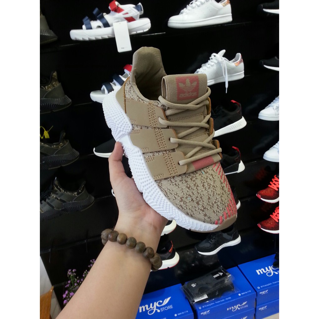 Giày prophere xám kẻ hồng