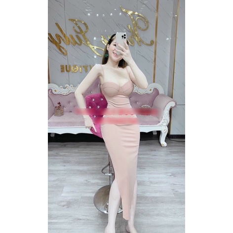 Đầm body xẻ tà