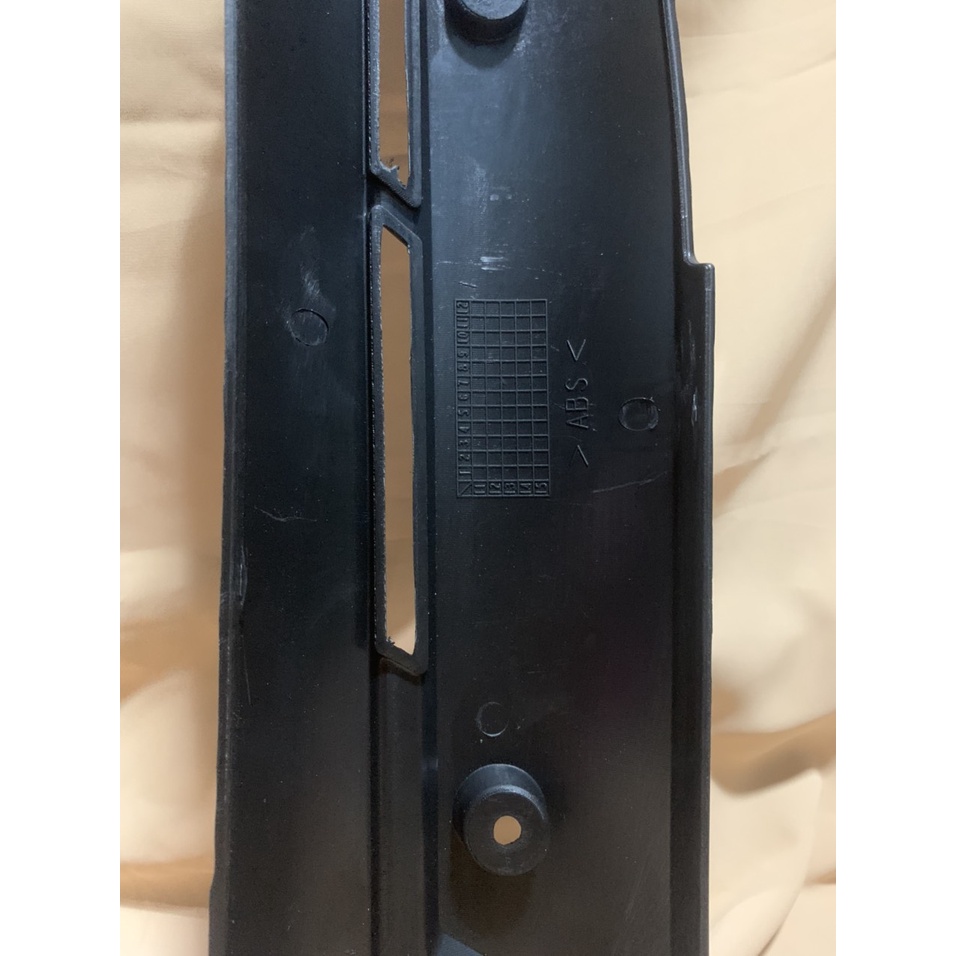 Ốp pô và chụp đích pô xe exciter 150 kiểu mới màu đen nhám không tem nhựa ABS