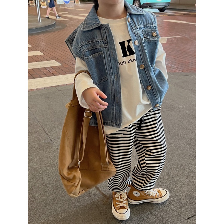 Áo khoác jean cộc tay cá tay cho bé A889