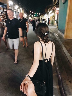 Đầm 2 dây hở lưng xẻ tà