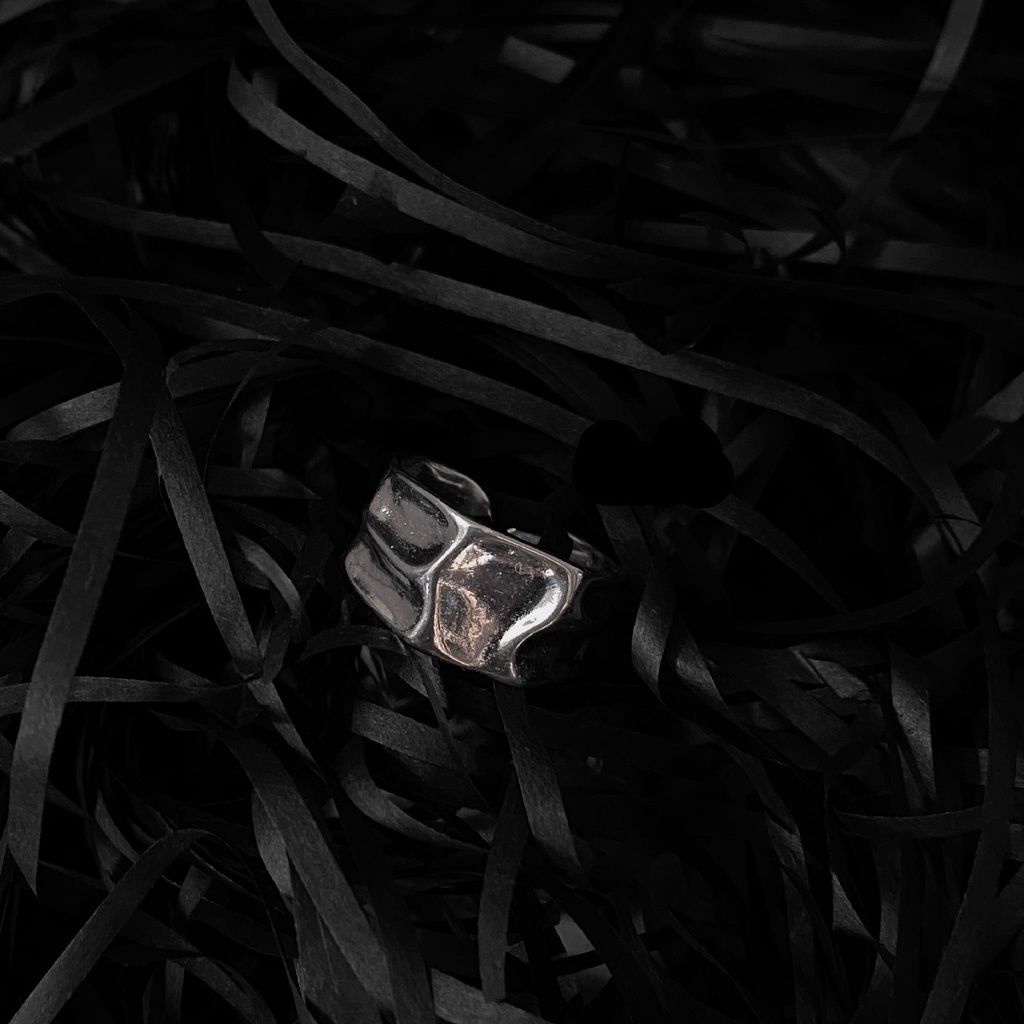 Nhẫn thiết kế mới lạ phong cách hip hop dành cho cả nam và nữ