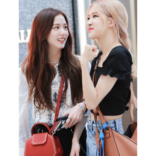 Vòng đeo tay hạt nhựa giống Jisoo Blacpink