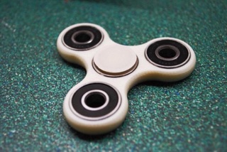 CON QUAY SPINNER THẦN KỲ
